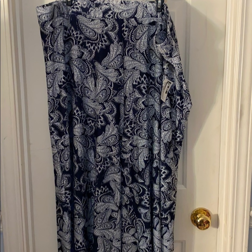 New Directions Navy Wide Leg pants